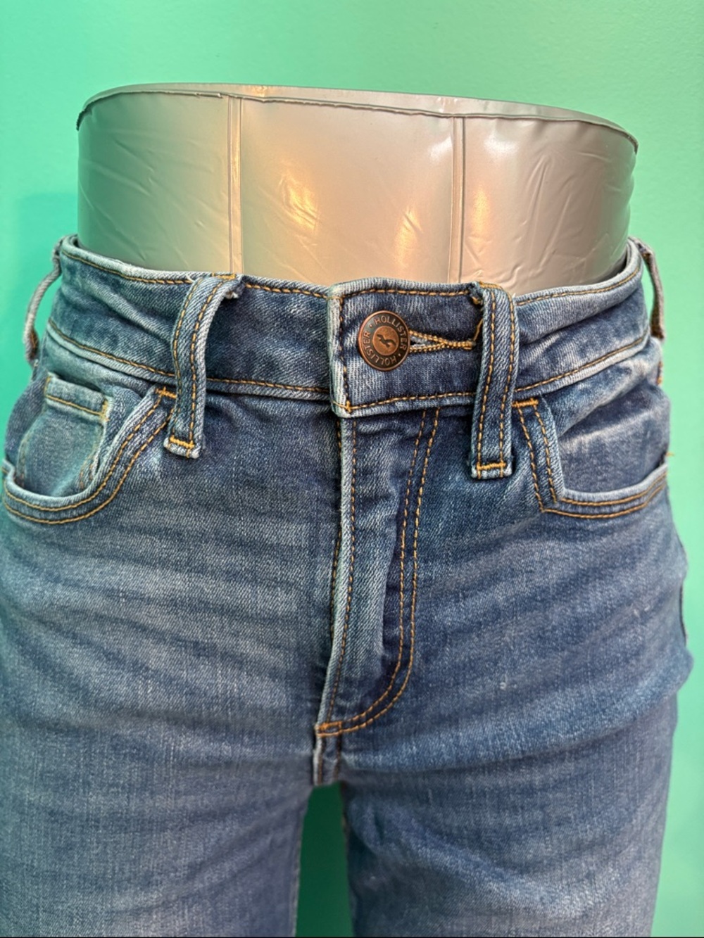 Hollister Medium Blue High-Rise Flare Jeans - Picture 2 of 10
